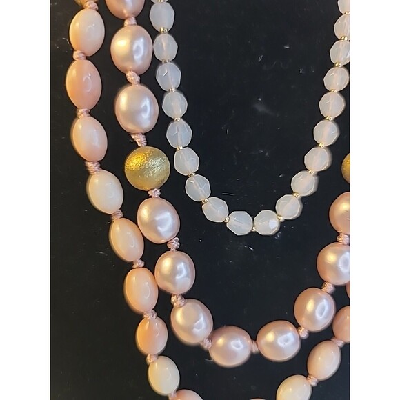 Vintage Monet Pink Champagne Pearls On  Layered Necklace Marked 10" - Picture 2 of 7